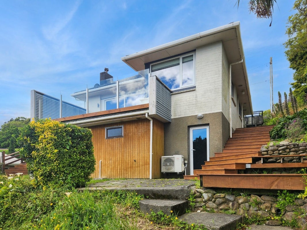 35 Poto Road, Normandale, Lower Hutt - Carousel 1
