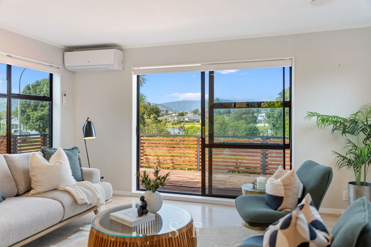 179 Tutere Street, Waikanae Beach, Waikanae - Carousel 2