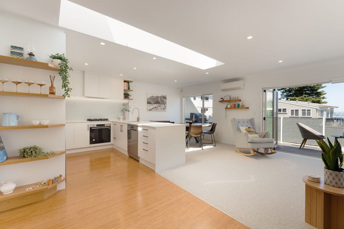 8/3 Leinster Avenue, Mount Maunganui, Mount Maunganui - Carousel 2