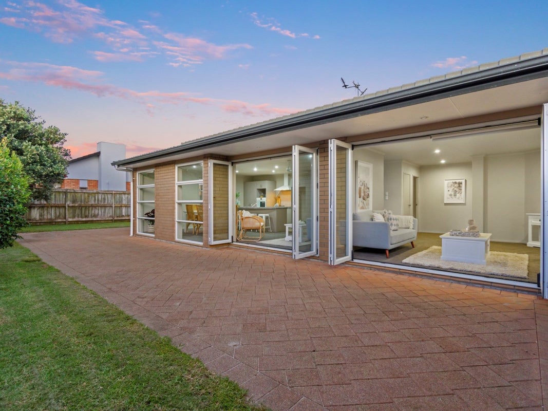 9 Gibson Place, Papamoa Beach, Papamoa - Carousel 2