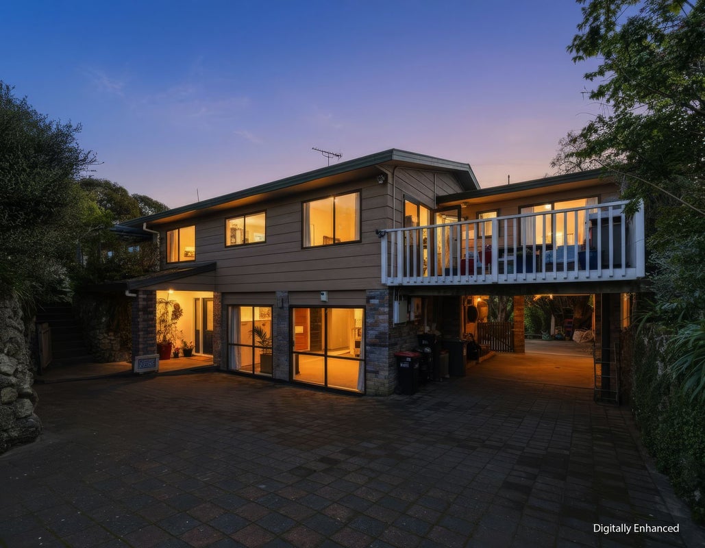 74 Churchill Drive, Taradale, Napier - Carousel 1