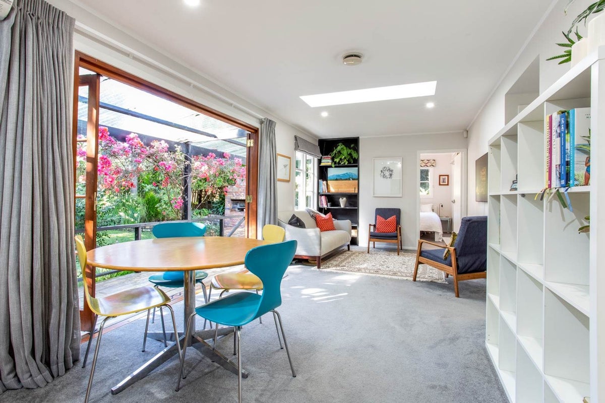 15 Victor Street, Avondale, Auckland - Carousel 2
