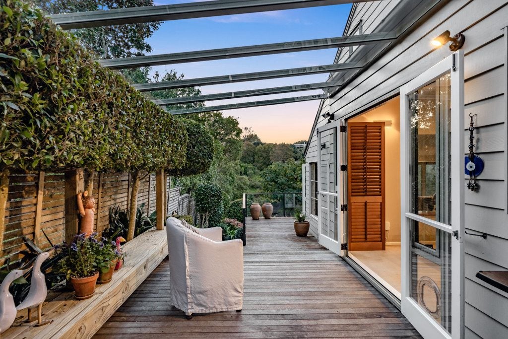 136A Bassett Road, Remuera, Auckland - Carousel 1