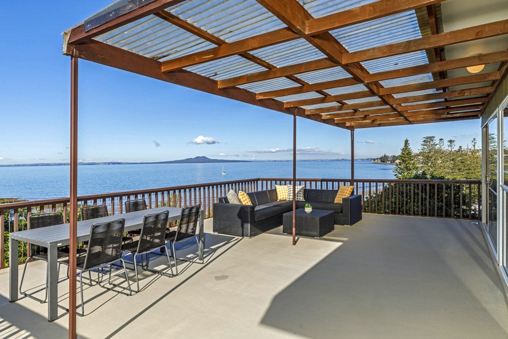 29 Oban Road, Browns Bay, Auckland - Carousel 1