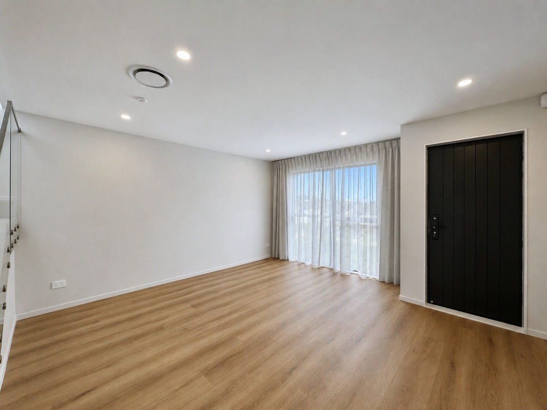 28 Kowaitau Avenue, Beachlands, Auckland - Carousel 2