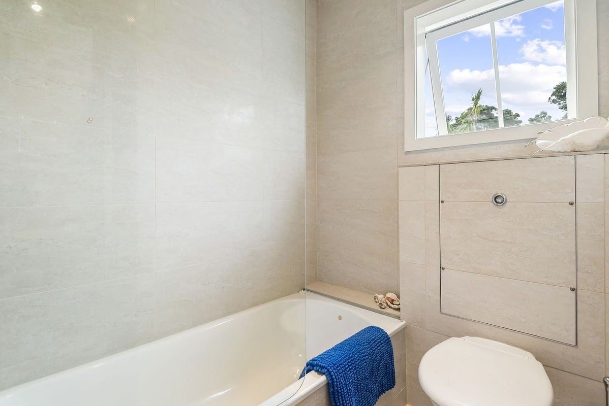 2/14 Sanders Avenue, Takapuna, Auckland - Carousel 14