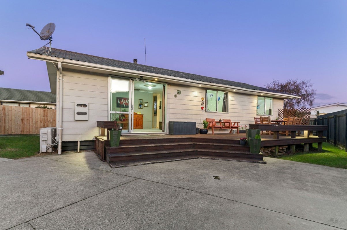 47A Kawaha Point Road, Fairy Springs, Rotorua - Carousel 1