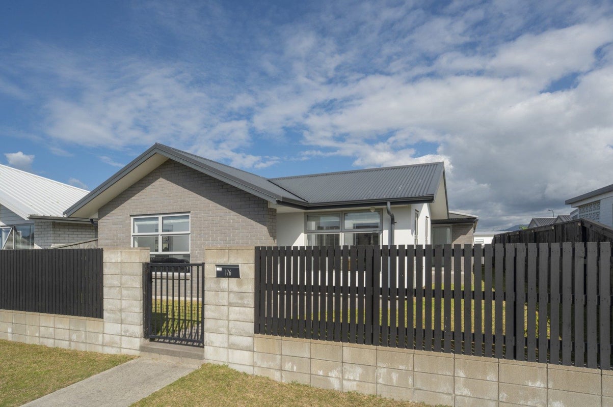 176 Te Okuroa Drive, Papamoa, Papamoa - Carousel 2