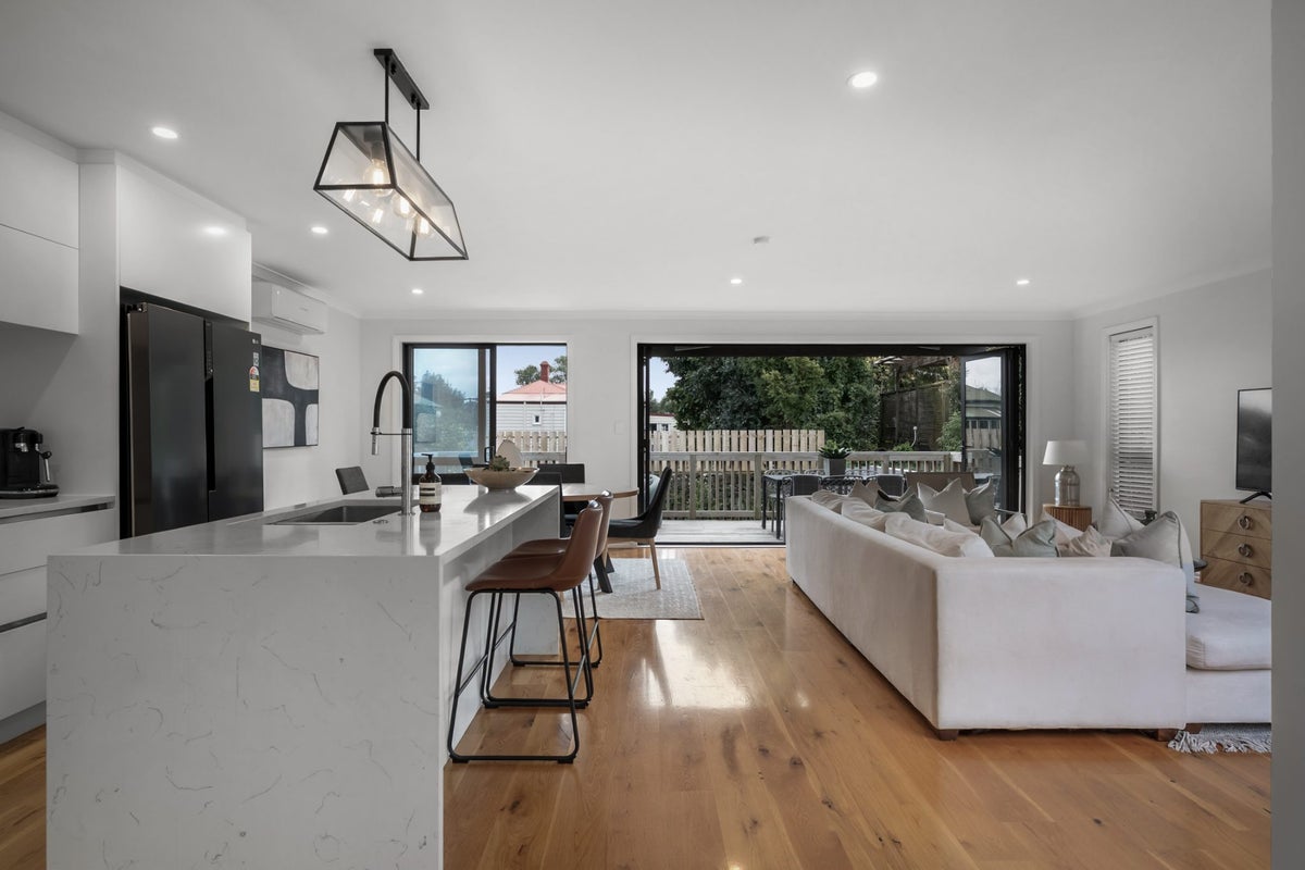 3 Leamington Road, Mount Eden, Auckland - Carousel 2