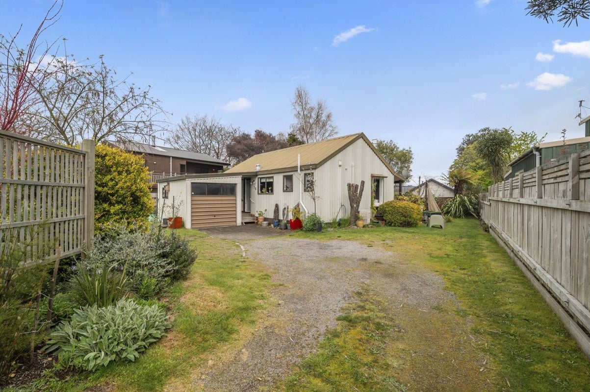7 Kereru Street, Two Mile Bay, Taupo - Carousel 1