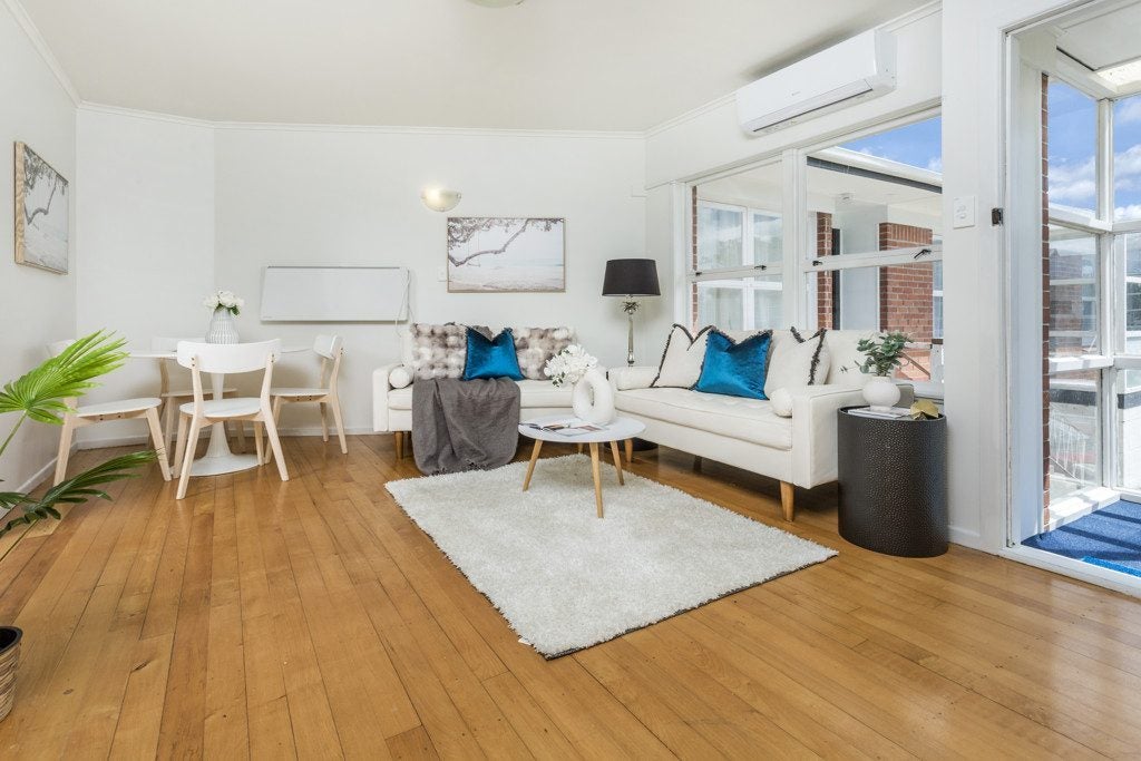 2/13A Evelyn Place, Hillcrest, Auckland - Carousel 1