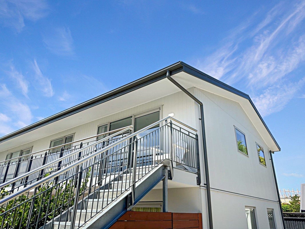 6/31 Clissold Street, Merivale, Christchurch - Carousel 1
