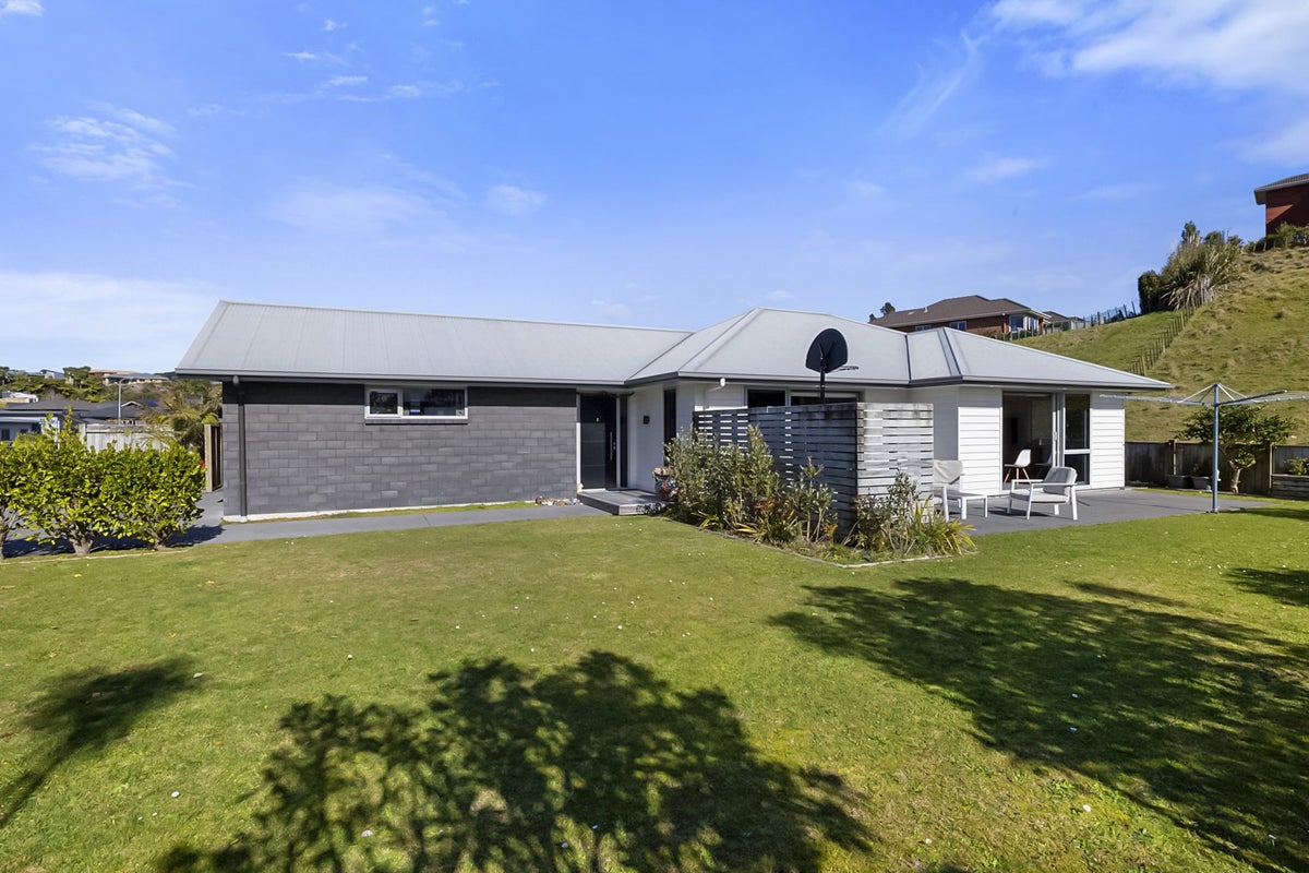 38 Cyrus Street, Whalers Gate, New Plymouth - Carousel 20