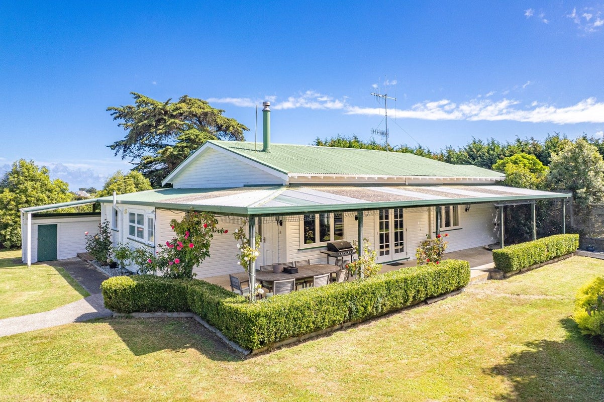 39 Francis Road, Westmere, Whanganui - Carousel 1