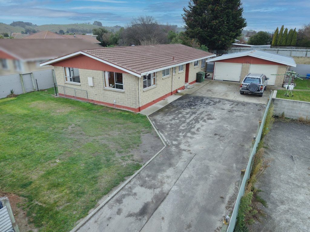 26 College Street, Oamaru North, Oamaru - Carousel 1