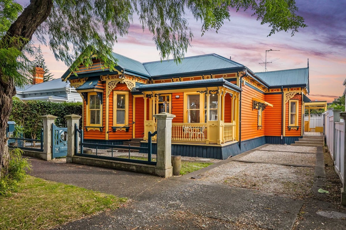 11 Horopito Street, Mount Eden, Auckland - Carousel 21