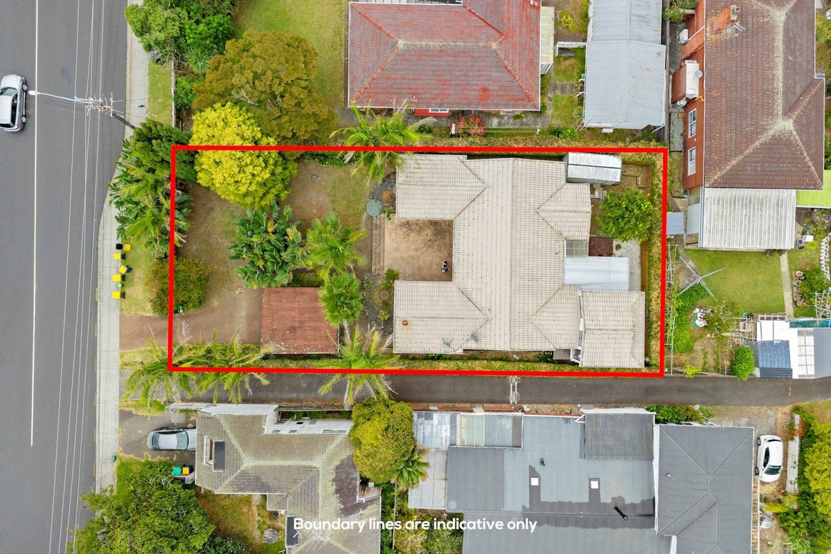 11 Exmouth Road, Northcote, Auckland - Carousel 2
