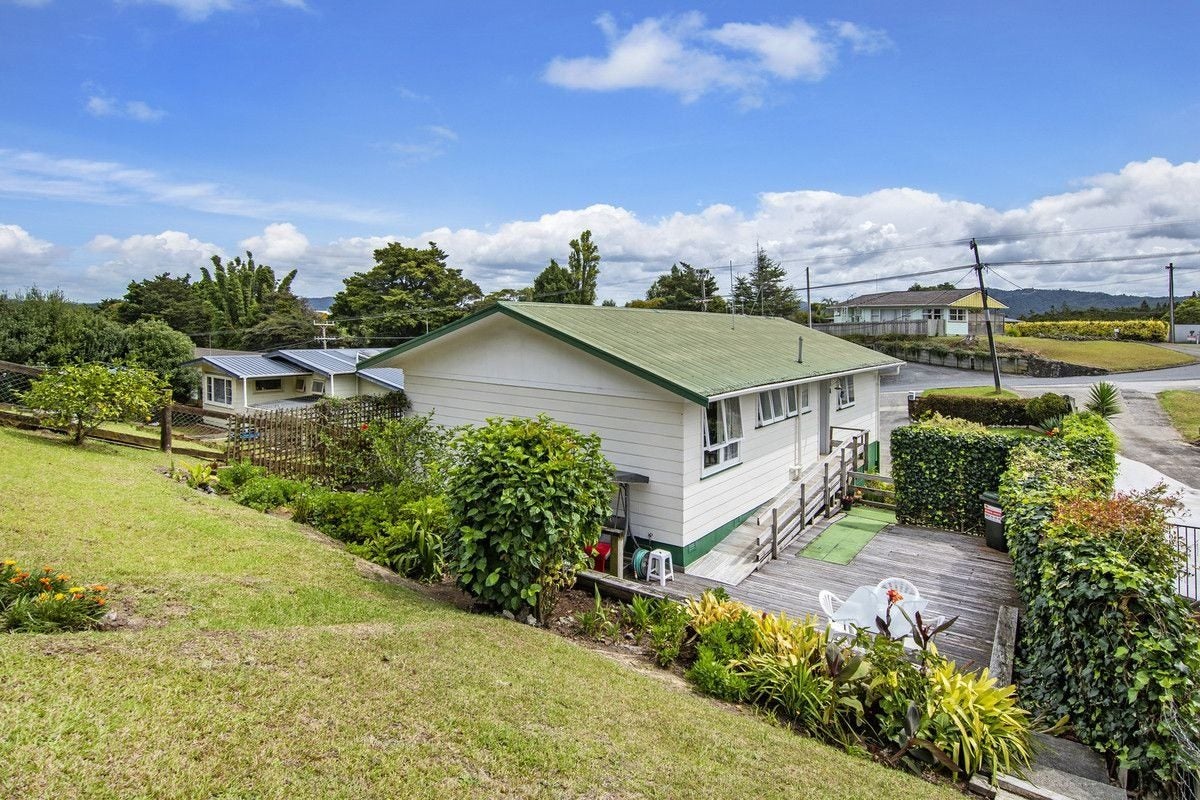 32 Memorial Drive, Parahaki, Whangarei - Carousel 1