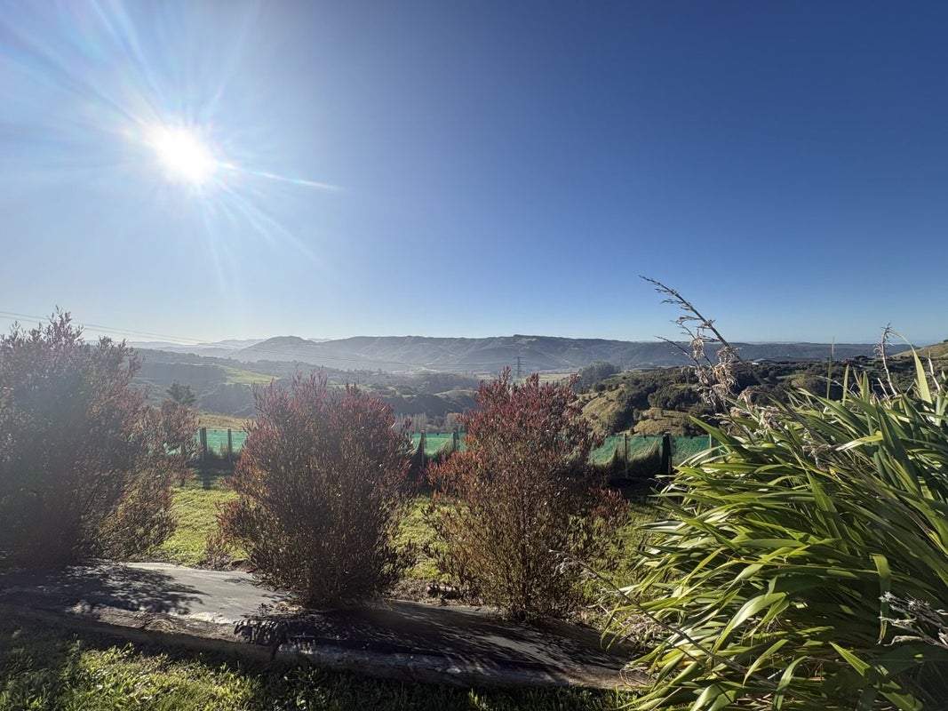 174 Eskridge Drive, Eskdale, Napier - Carousel 2