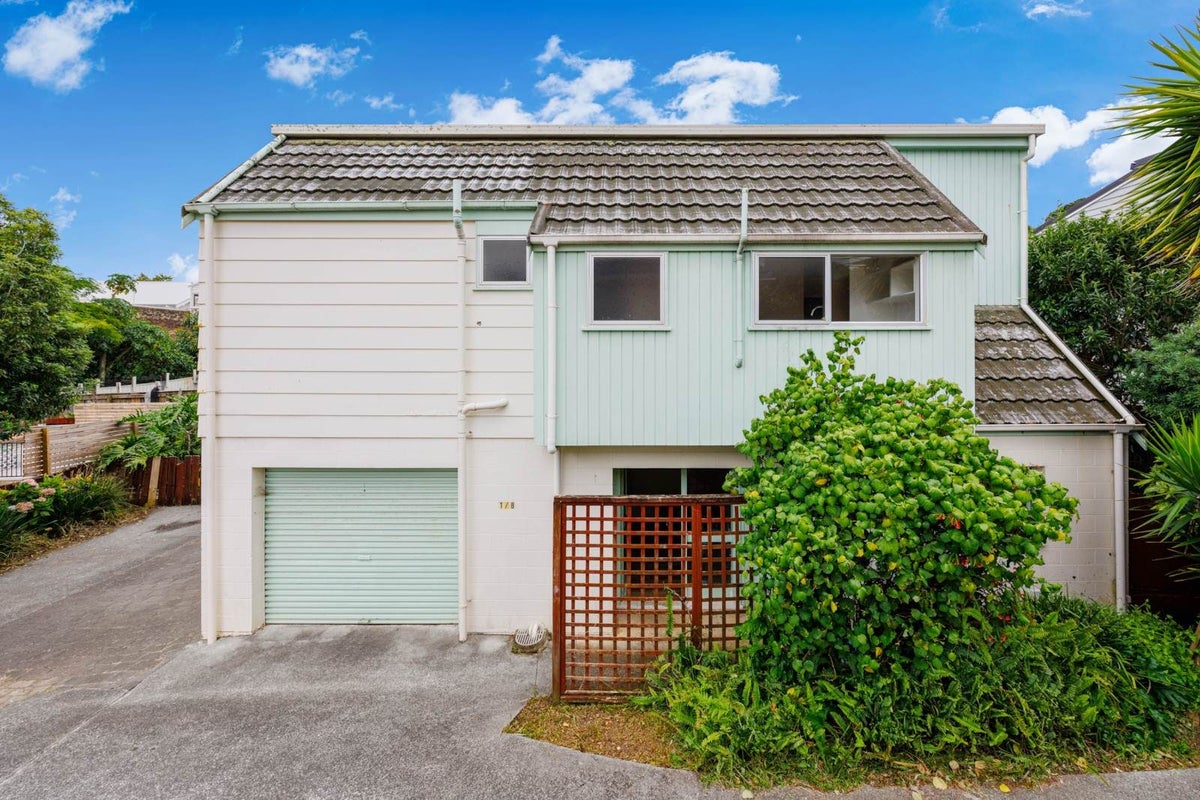 1/8 Matiere Road, Onehunga, Auckland - Carousel 1