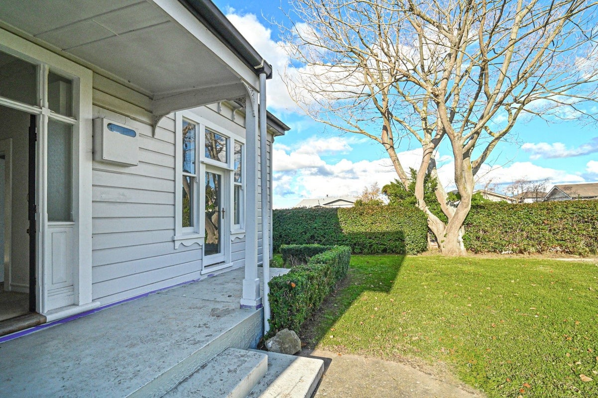 1001 Plunket Street, Saint Leonards, Hastings - Carousel 16