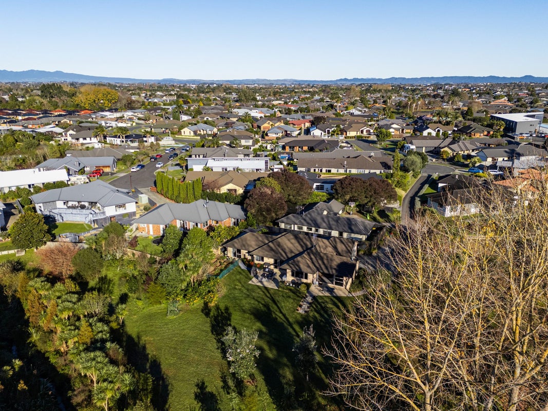 14 Cabernet Close, Rototuna, Hamilton - Carousel 32