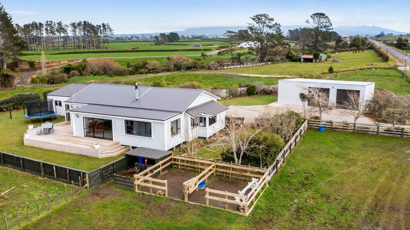 414 Beaconsfield Road, Stratford - Carousel 1