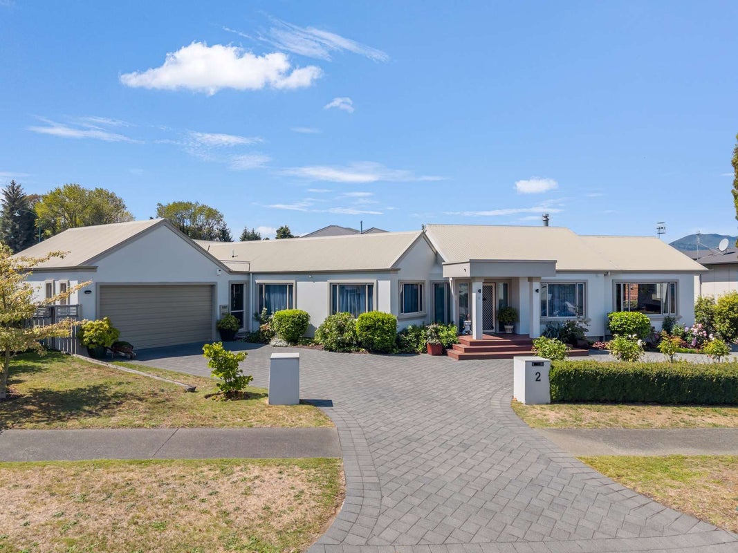 2 Vaucluse Drive, Nukuhau, Taupo - Carousel 1