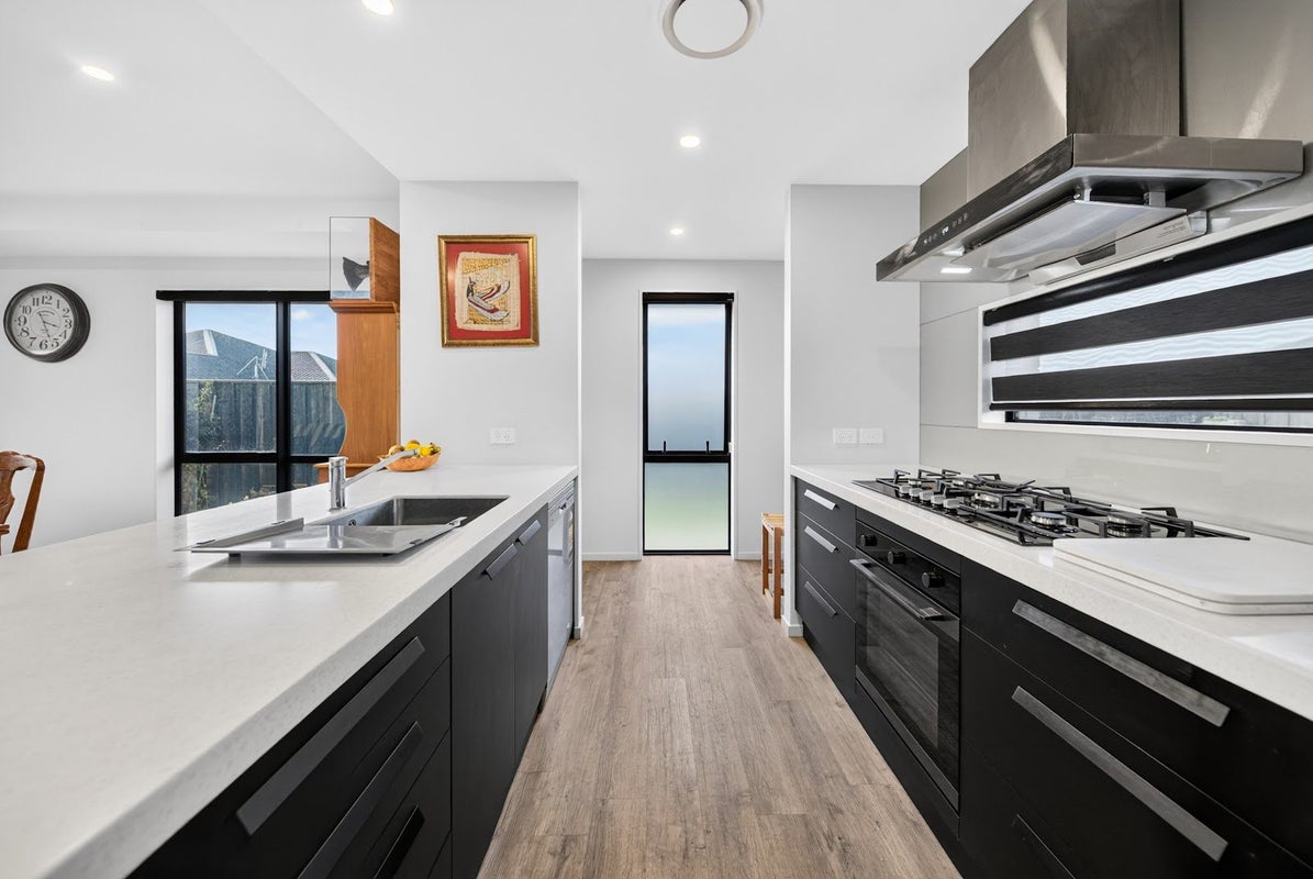 39 Croydon Street, Woodend, Woodend - Carousel 2