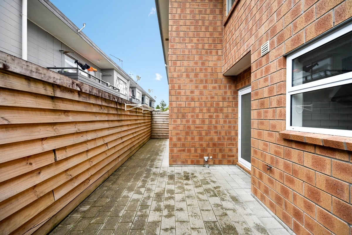 8/157 Ulster Street, Whitiora, Hamilton - Carousel 11
