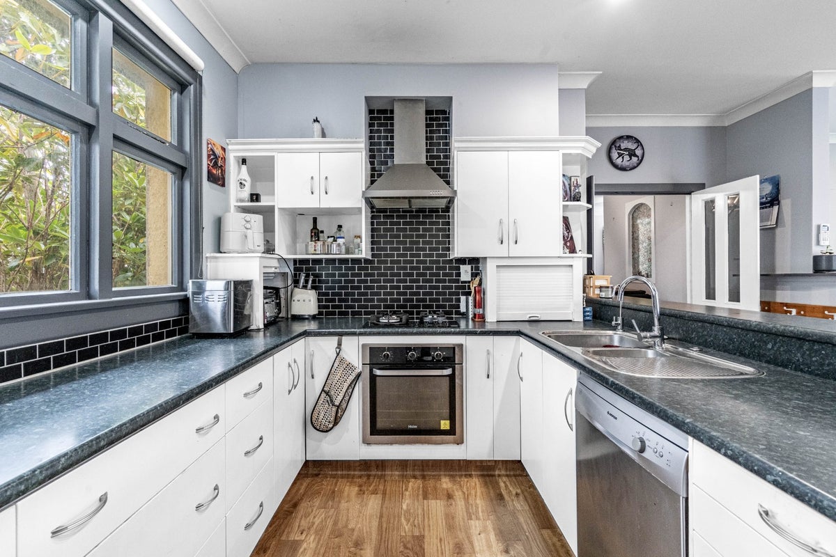 107 Exmouth Street, Waverley, Invercargill - Carousel 1