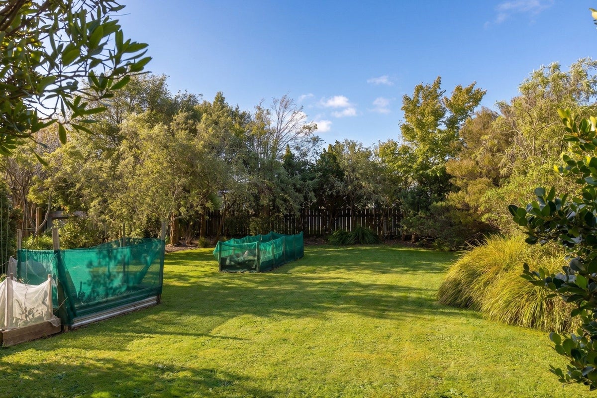 91 Brandon Street, Featherston - Carousel 15