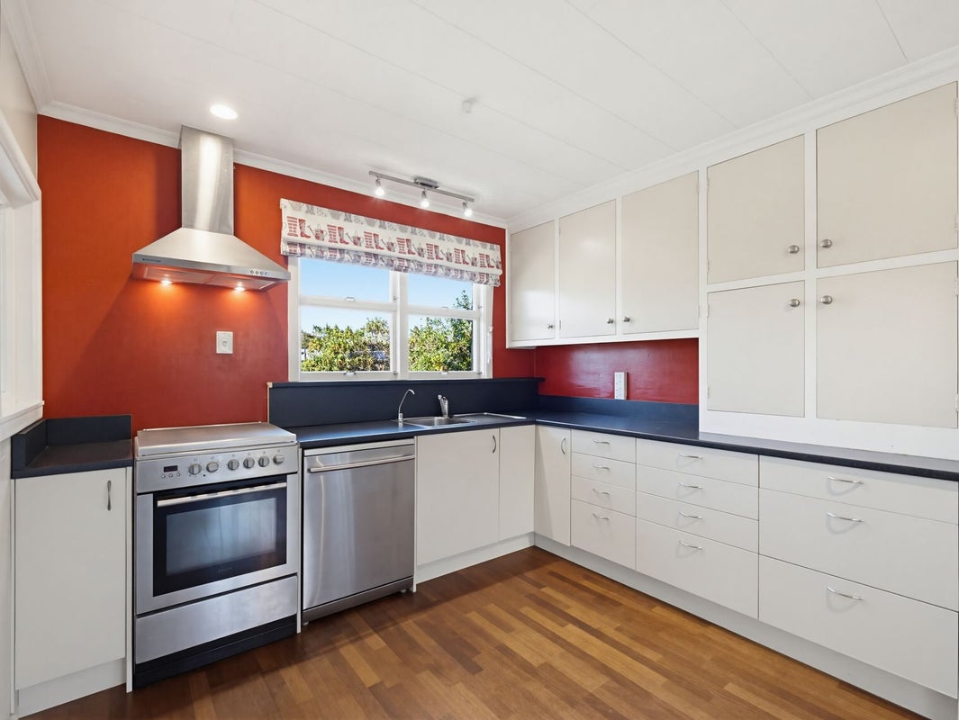 24 Alington Street, Methven, Methven - Carousel 2