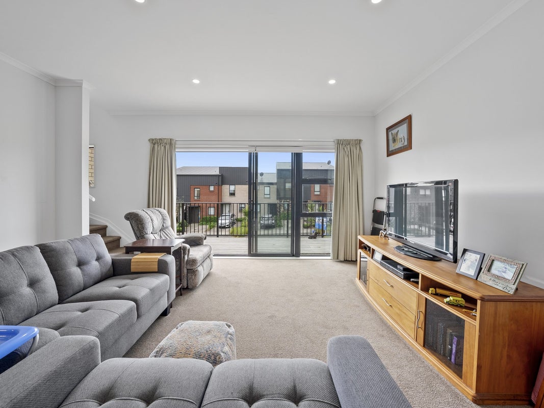 11 Tuhono Street, Manukau, Auckland - Carousel 1