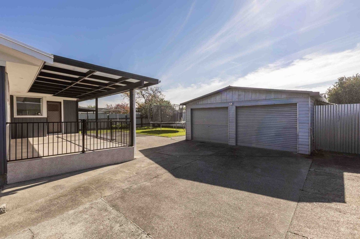 12 Lyttelton Crescent, Tamatea, Napier - Carousel 16