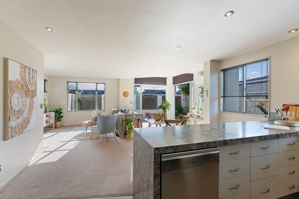 14B Falla Street, Paraparaumu Beach, Paraparaumu - Carousel 2
