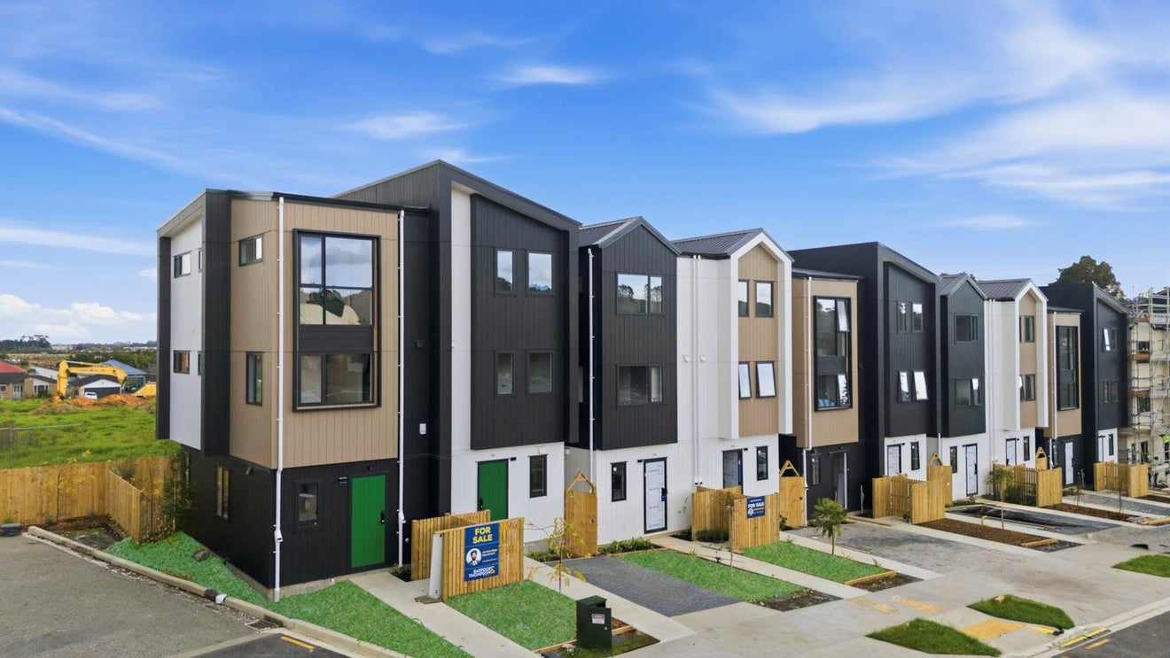 36 Takarore Crescent, Flat Bush, Auckland - Carousel 2