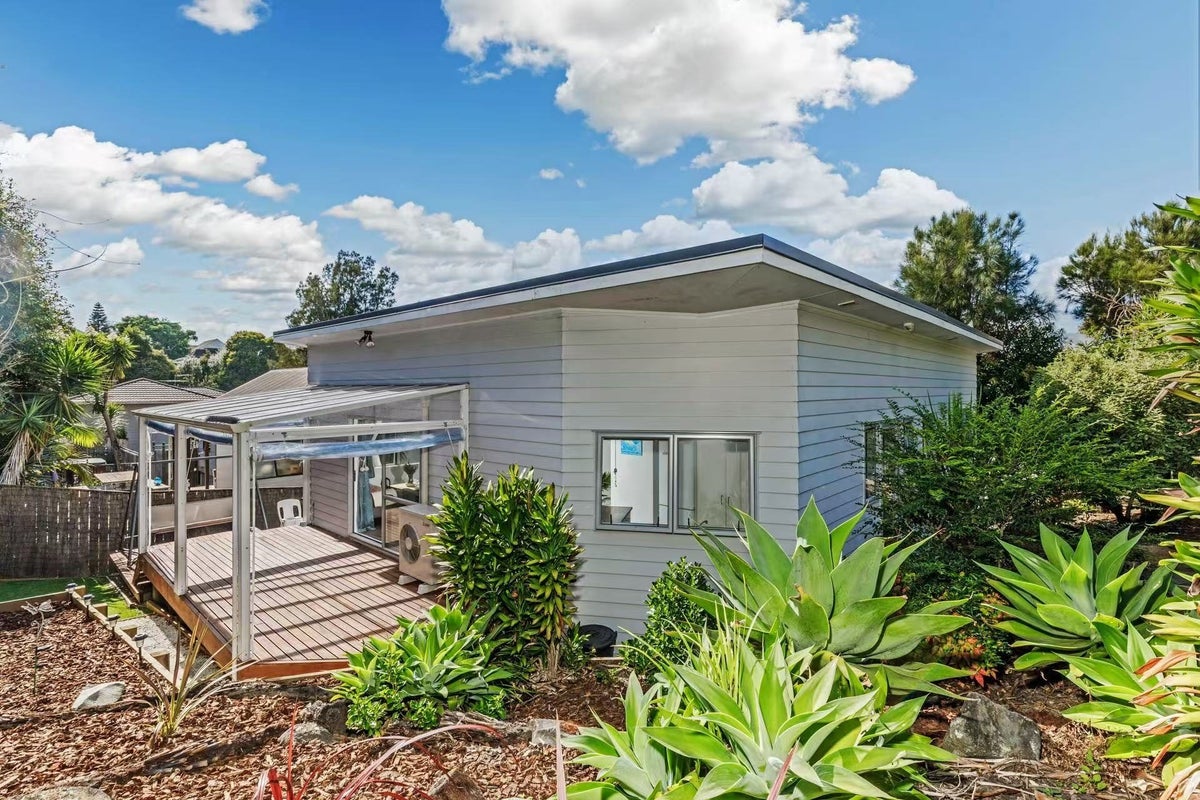 8A Foley Place, Torbay, Auckland - Carousel 1