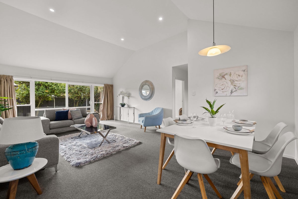 2/75 Garreg Road, Bryndwr, Christchurch - Carousel 2