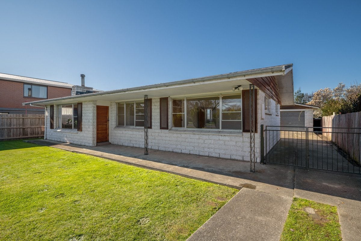 18 Newbourne Crescent, Redwoodtown, Blenheim - Carousel 2