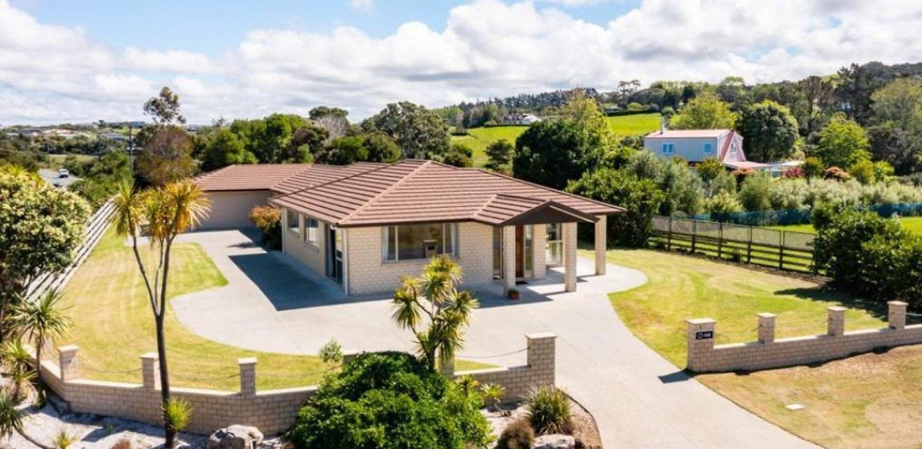 1 Sunlea Lane, Mangawhai, Mangawhai - Carousel 1