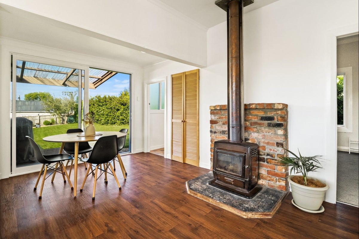 17 Beresford Street, Kaikorai, Dunedin - Carousel 1