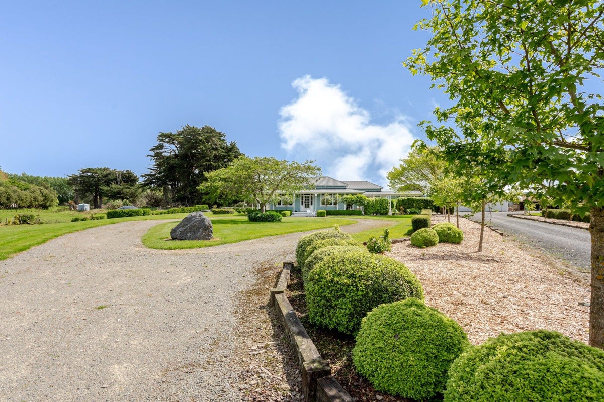 63 Oparatai Road, Mangatainoka, Pahiatua - Carousel 2