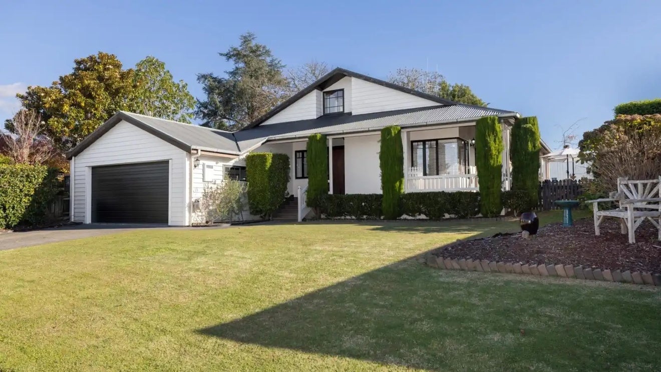58 Grantston Drive, Pyes Pa, Tauranga - Carousel 1