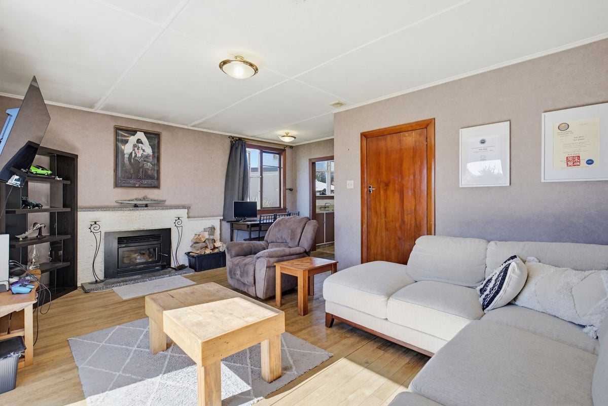 27 Pitchill Street, Mayfield, Blenheim - Carousel 2