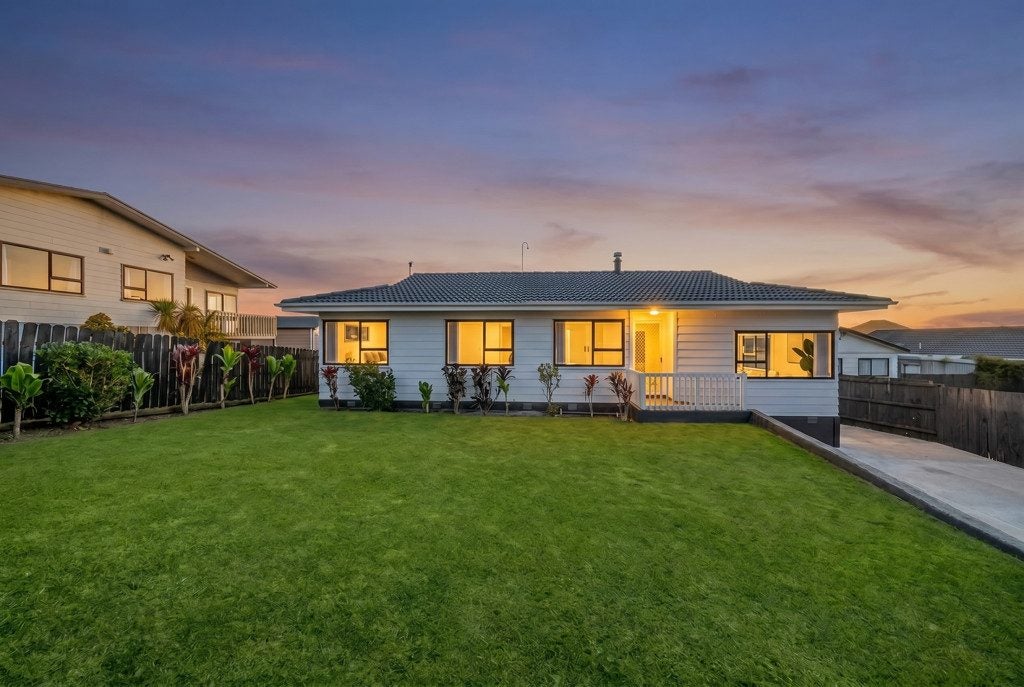 10 Kopu Place, Clendon Park, Auckland - Carousel 1