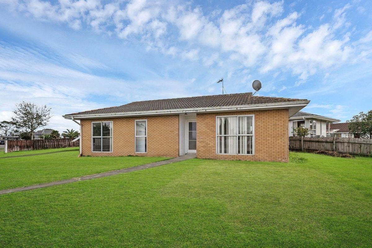 1 Ettrick Place, Mangere East, Auckland - Carousel 2