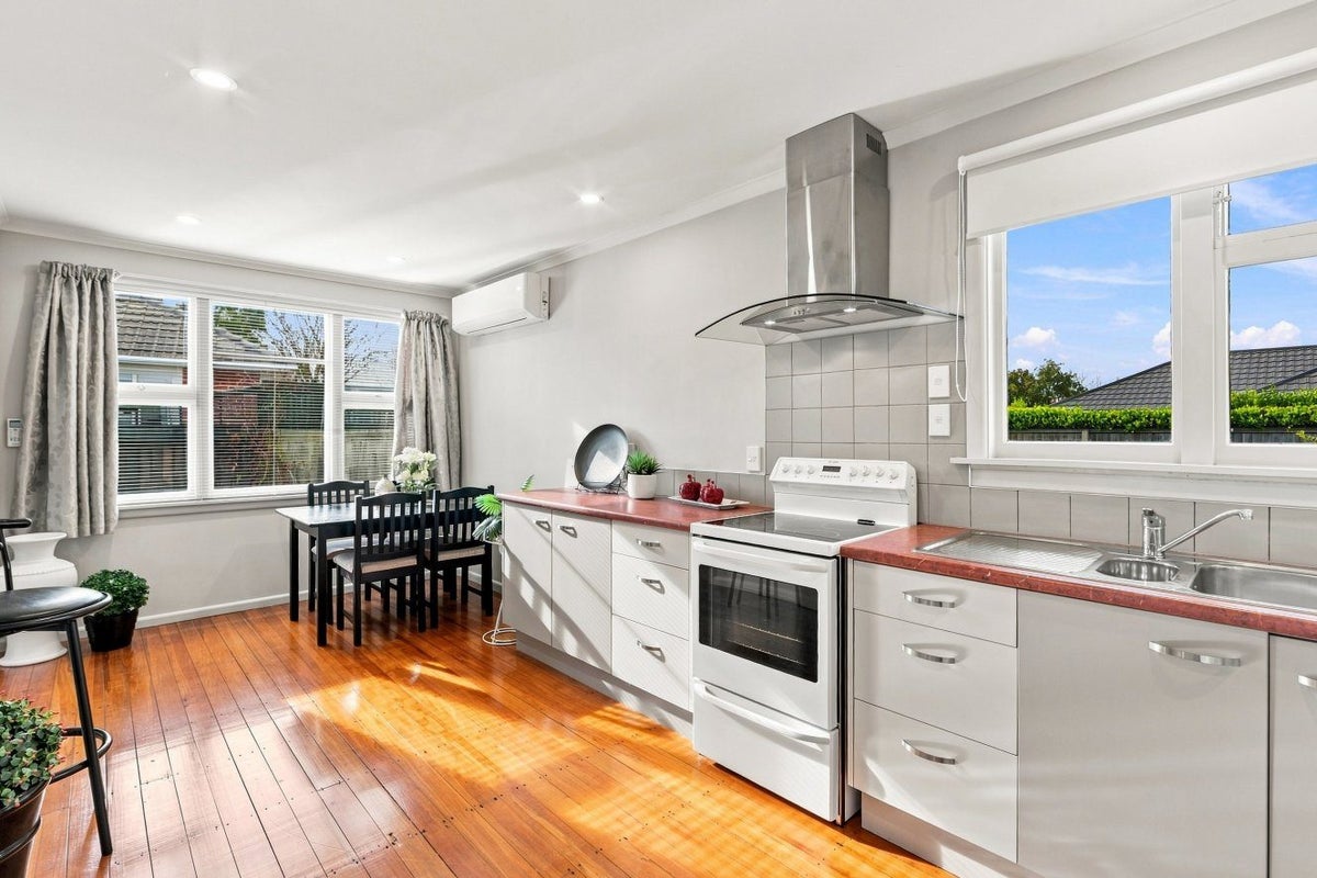 11 Yeovil Place, St Albans, Christchurch - Carousel 2