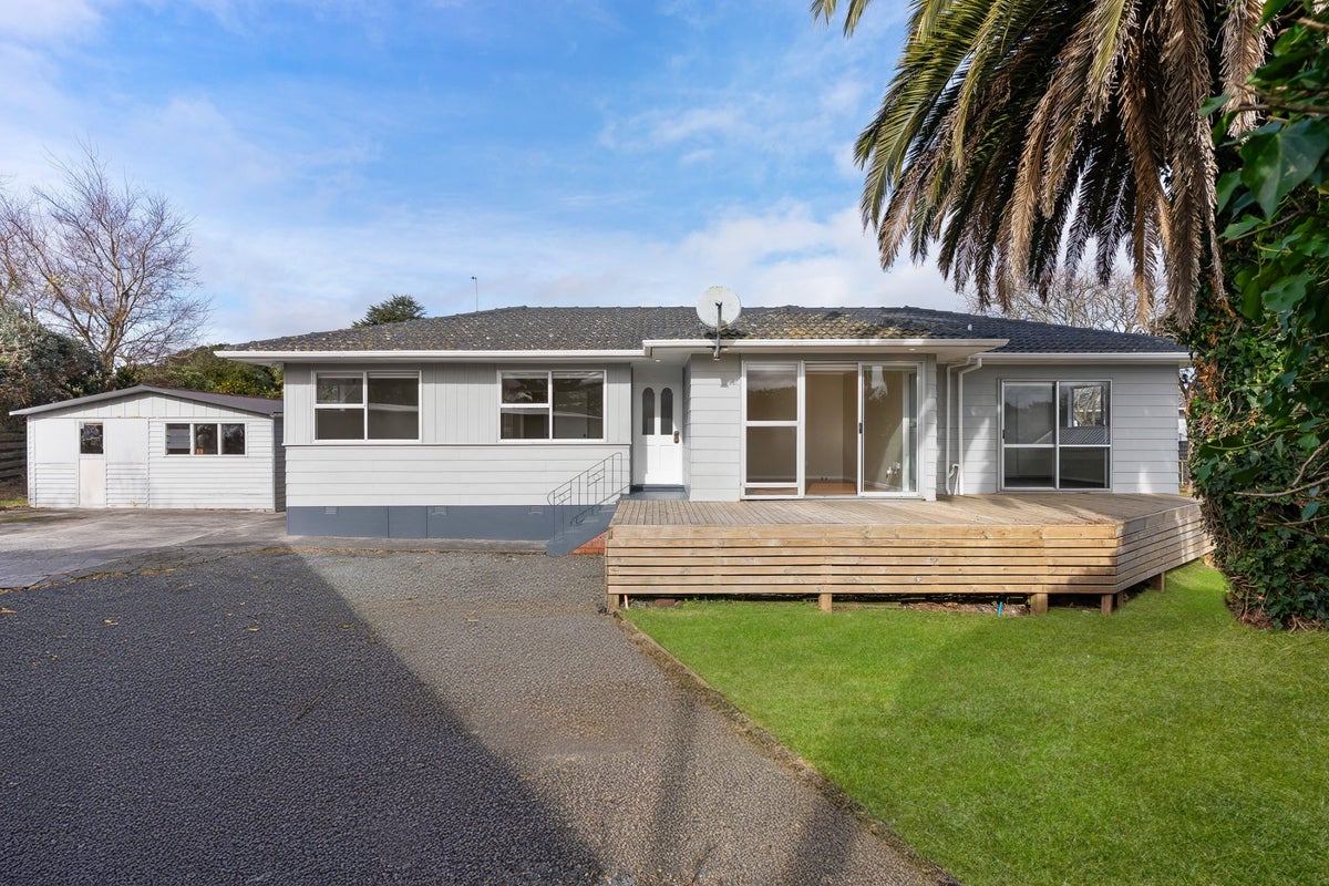 76 Wordsworth Road, Manurewa, Auckland - Carousel 1