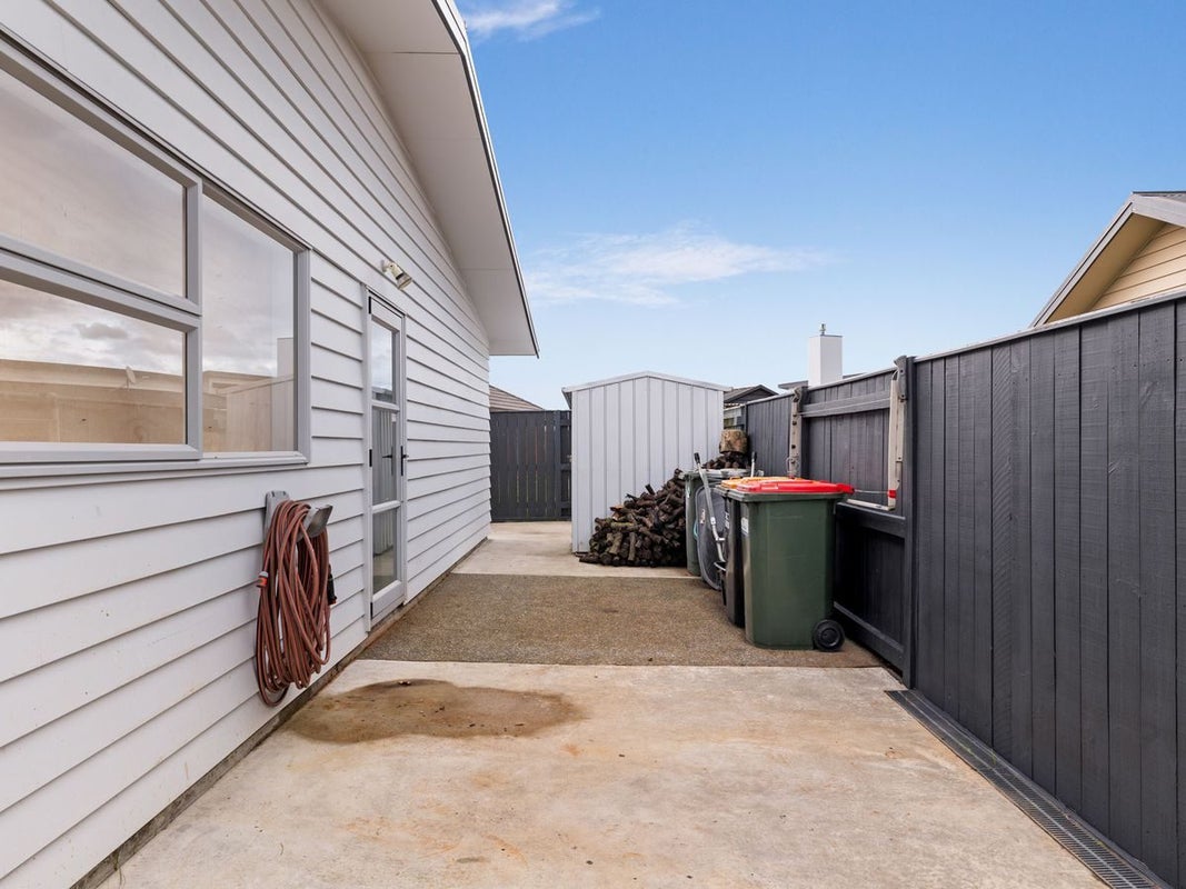20 Rosalie Terrace, Kelvin Grove, Palmerston North - Carousel 39